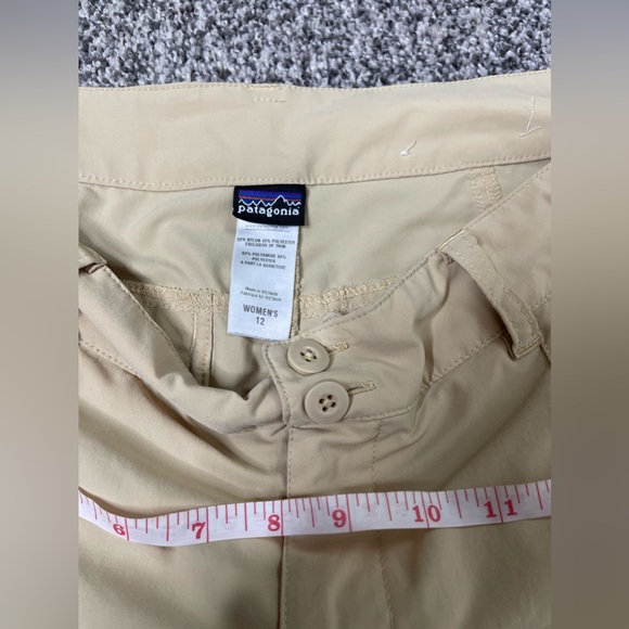 Patagonia Cream Nylon Performance Duo Dry Outdoor 11” Shorts Sz 12 Hiking - Picture 9 of 12